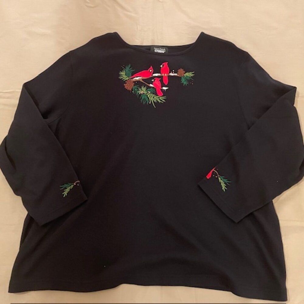 Black top with cardinals on front and on both sleevers 3X